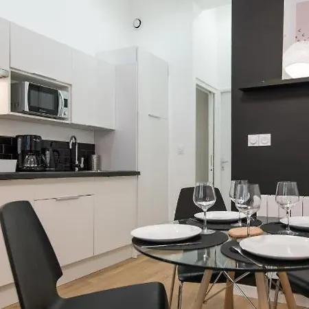 Royal Et Balneo Privatif Apartament